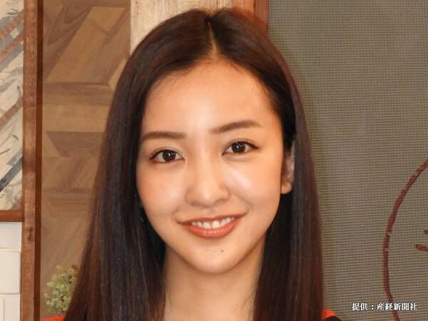 板野友美が娘の 顔出しショット を公開 天使 すでに整っている顔 22年9月2日 ウーマンエキサイト 1 2