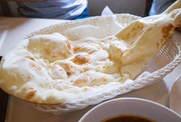 「日本人考えすぎだよ」　仕事の不安を話す客に、インド人の店長が？　「めっちゃ元気出た」