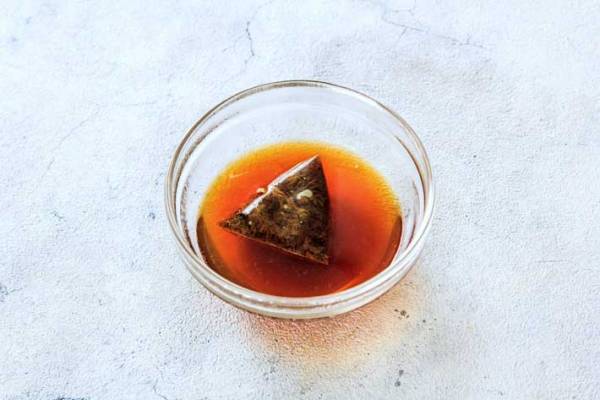 買った梨が甘くなかった…　紅茶に漬けて、ひと晩おくと？　「コレは絶品」「試したい」