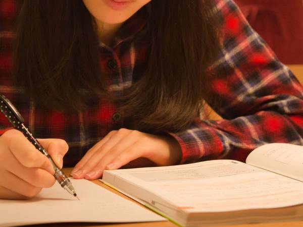 医学部を目指しながらも不安な母親　長男のエールが「素敵」「勇気出る」