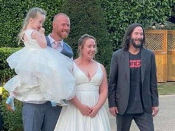 見知らぬ夫婦の結婚パ―ティーに現れた『スター』に驚きの声「いい人すぎる！」