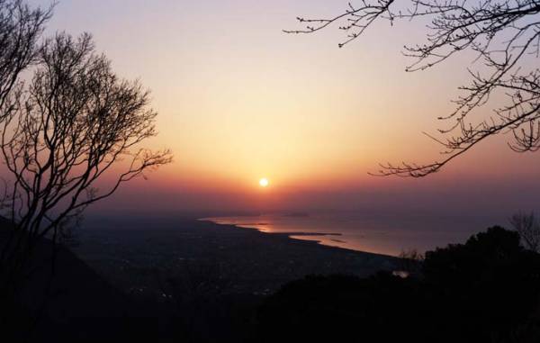 寛容さが失われ、白か黒かで分断していく　日本は、今、岐路に立たされている