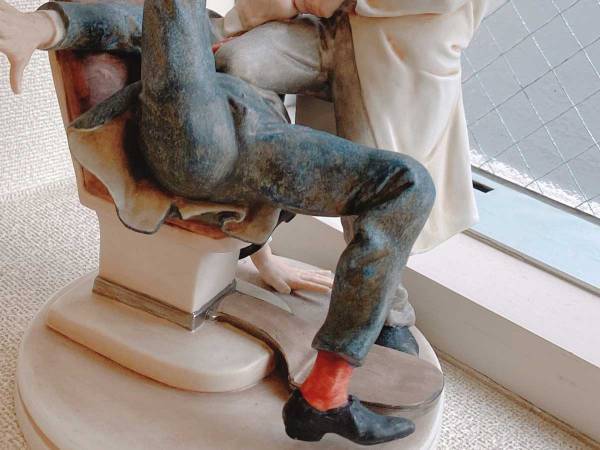 歯科医院に入ると…　目に飛び込んできたものに「子供が見たら泣きそう！」