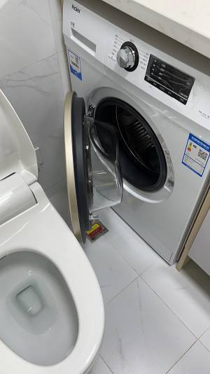 上海のトイレに、日本人「どうすりゃええねん！」　実際の光景に「難易度高すぎ」