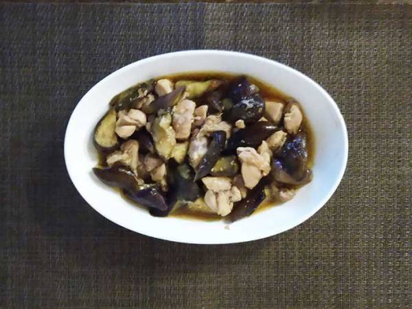 サラダ以外にもオススメ！　カルディの『サラダの旨辛たれ』と相性抜群な食材は…