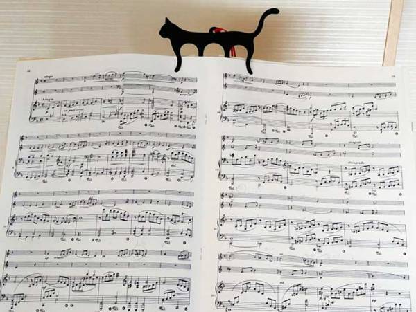 猫好き必見！　便利でカワイイ『ダイソー』ページホルダー！　その使い心地は…