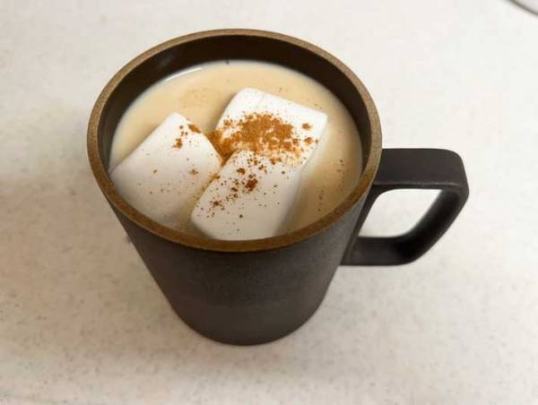 肌寒い朝晩に、ホッとひと息　『マシュマロミルクティー』の作り方は？　「優しい味に癒される」