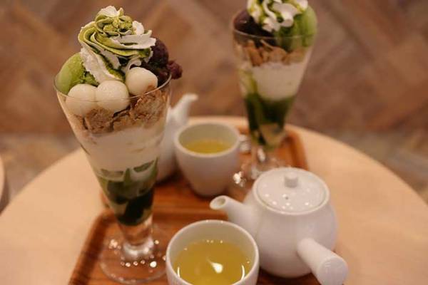 「パフェ食べたい」とつぶやいた妻　リビングに戻ると…？「素敵」「泣いた」