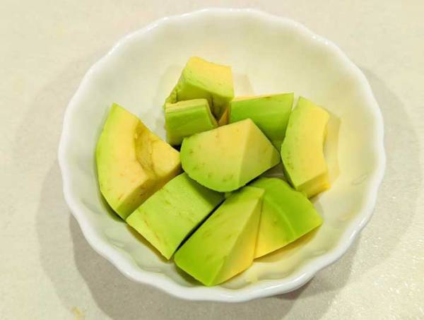 アボカドの選び方のコツに「気にしてなかった…」「なんだって！」