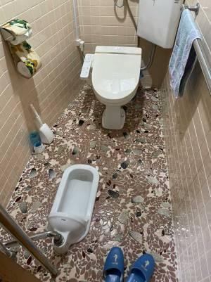 「どういうことよ…」「斬新」　宿泊先の珍しいトイレにビックリ！