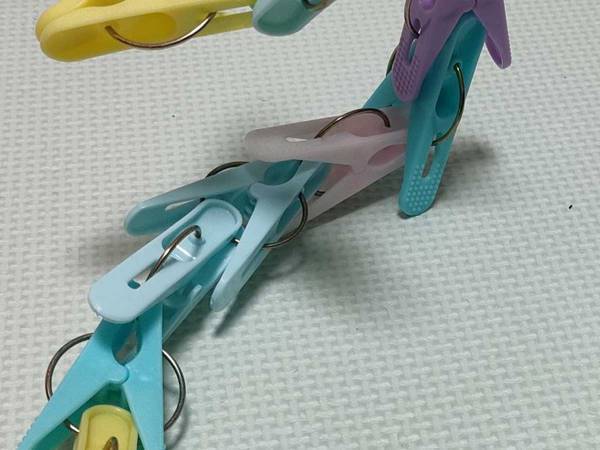 息子に教えた洗濯バサミの使い方　「懐かしい！」