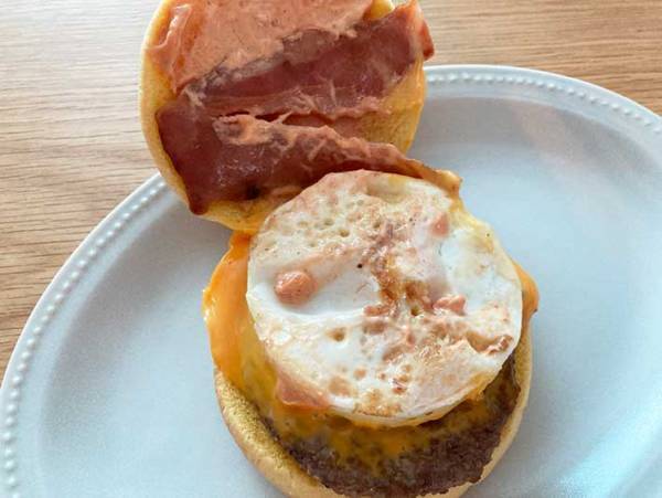 すき焼きに卵は鉄板でしょう！　マクドナルドの『こく旨 すき焼き月見』を実食