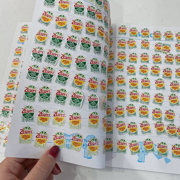 「キウイなら分かる」　あるシールを貼ったノートに「どんな趣味なの～！？」