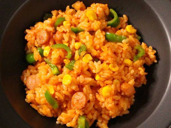 「これがおいしいケチャップライスの黄金比」　シェフ考案のレシピが話題