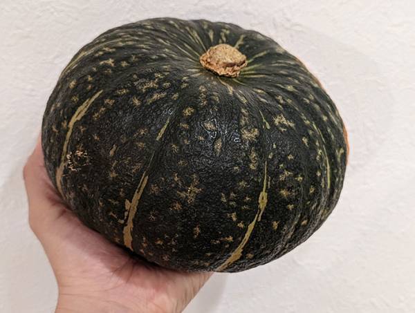 「勉強になります」　スーパーの青果部がすすめる、おいしいカボチャの見分け方とは