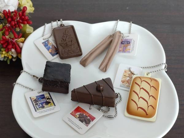 ブルボン人気お菓子が初のマスコット化　２０２２年１０月下旬にカプセルトイで登場