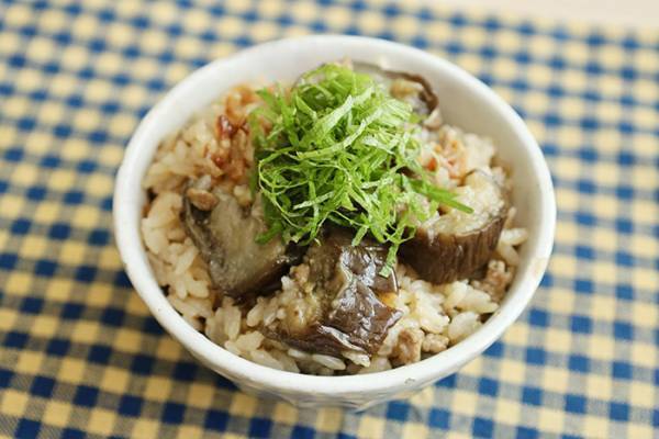 『ナスの炊き込みご飯』が「泣きたくなるくらい最高」　レシピに「絶対に作る！」「たまらん」