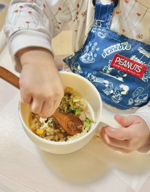 『冷蔵庫の食材』でパッと作れる！　即席ピラフに「これなら自分でも作れそう！」