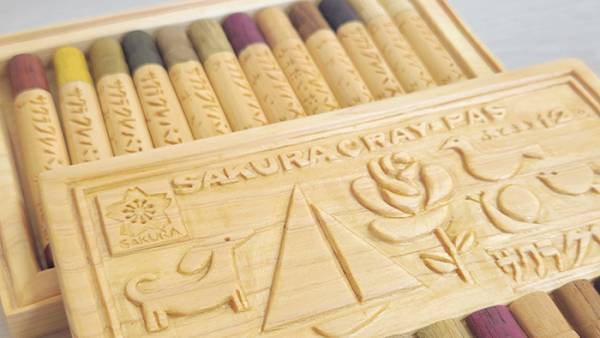 木で作った『無着色のサクラクレパス』に感動　「すごすぎる」「もっと伸びるべき作品」
