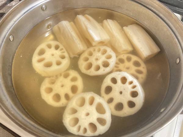 JA全農が投稿した『おでんのレンコン』が話題　切り方を変えて煮てみると？