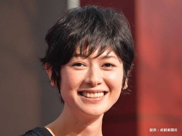 リアル綾波レイ 真木よう子の青髪ショートボブ姿に反響 22年10月21日 ウーマンエキサイト 1 2