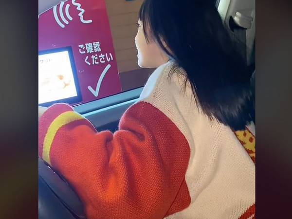 イケメン店員がいると噂のマックに行った女性　『かわいい客』と思ってもらう作戦が？