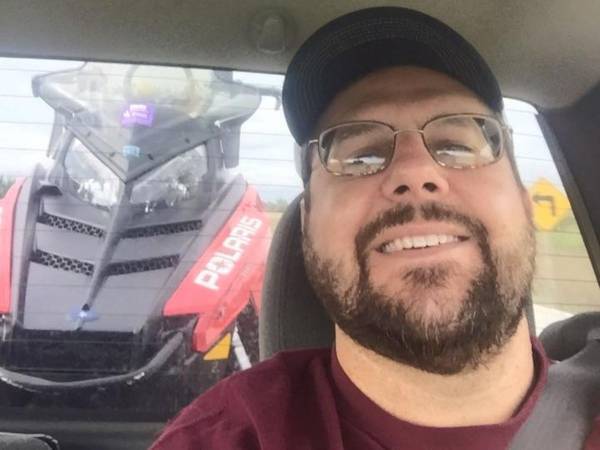 子犬を避けて事故を起こし、大ケガした男性　それを知った町の人たちは？