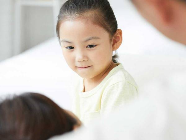 怒っている娘にひと言　妻の対応に夫「天才か」