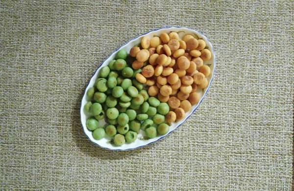 ザクザク食感がイイ！　カルディの『焼き枝豆』＆『焼きとうもろこし』の味は…？