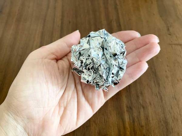 これでもうヒヤヒヤしない！　レンコンの皮を安全にむく裏ワザ