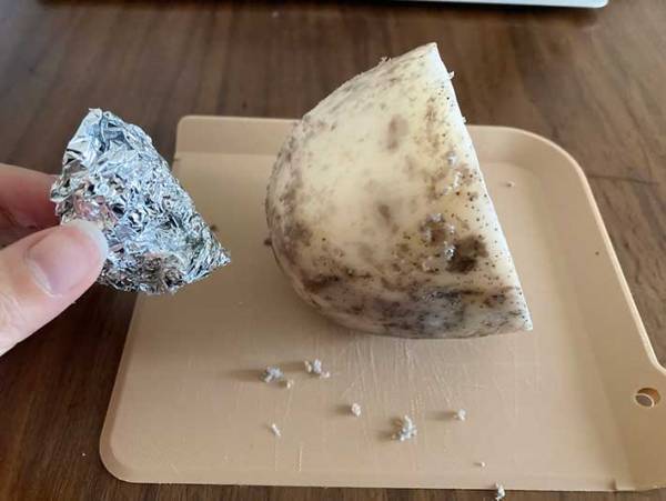 これでもうヒヤヒヤしない！　レンコンの皮を安全にむく裏ワザ