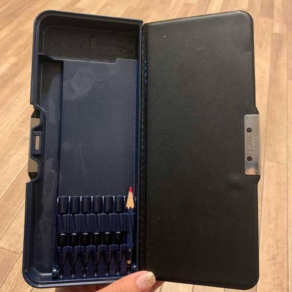 小１息子の筆箱が空っぽ…　母親が理由を聞くと？　「笑った」「大丈夫、うちも同じ」