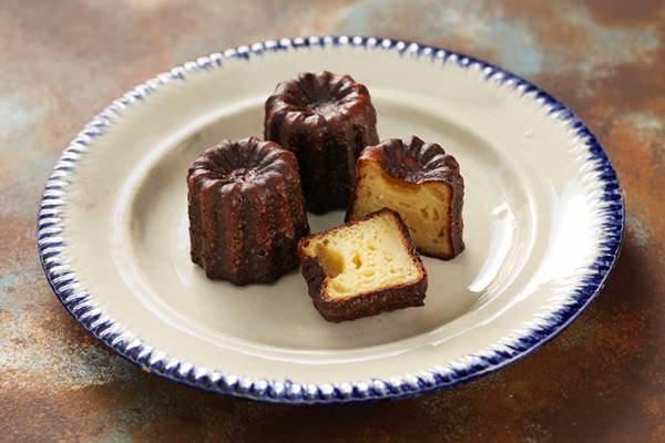 初めてカヌレを食べた人　結末に「めちゃくちゃ分かる」「最後だけホラー」