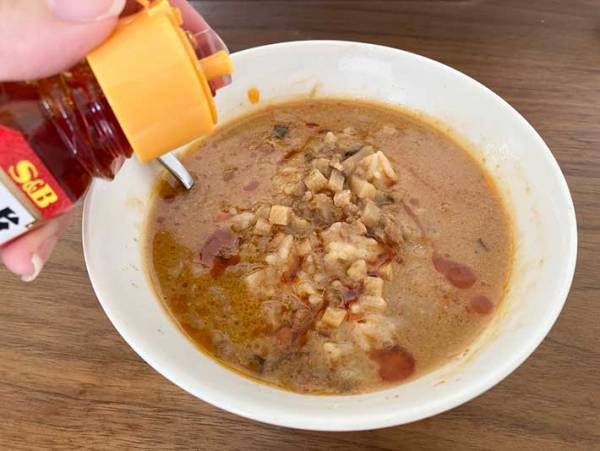 忙しい日の救世主！　無印良品の『ごはんにかける胡麻味噌坦々スープ』が、簡単なのに本格的