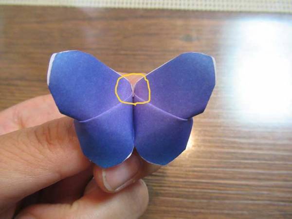 慣れれば２～３分で完成！　折り紙で作れる『手作りちょうちょう』の折り方