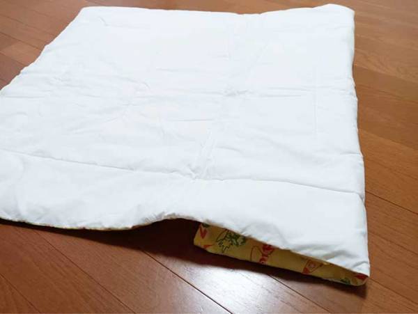 「このやり方…使える」　持ち運びに便利！　ふとんやタオルの簡単なたたみ方