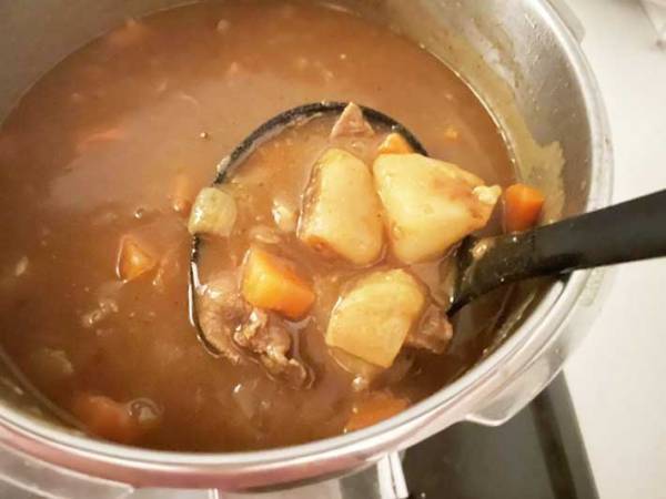 「あれ？何だかいつもより…」　秋が旬の野菜を使って、カレーを作ってみたら？