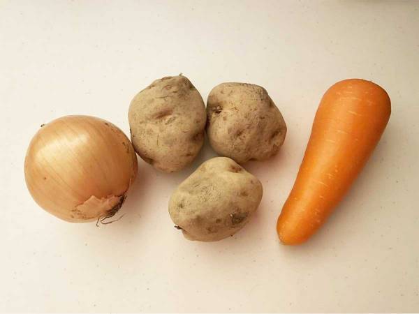 「あれ？何だかいつもより…」　秋が旬の野菜を使って、カレーを作ってみたら？