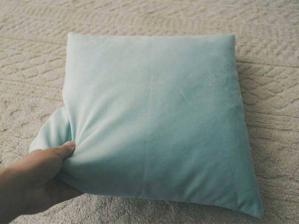 ビーズクッションを捨てる時の注意点に「想像力が足りなかった…」