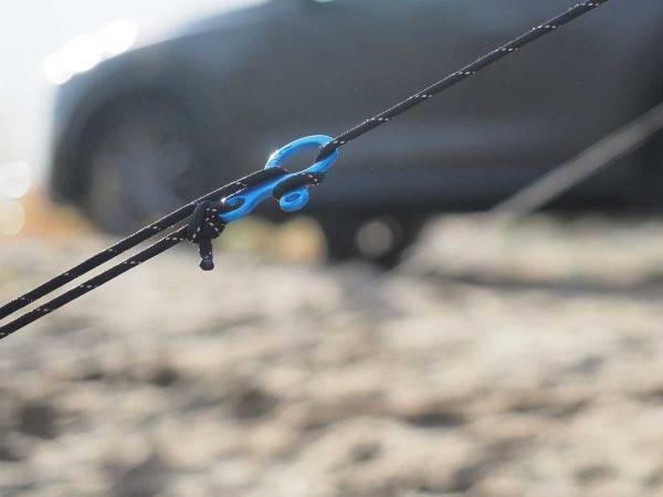 ひもを張った状態で結ぶには？　警視庁が紹介した方法に「覚えておきたい！」