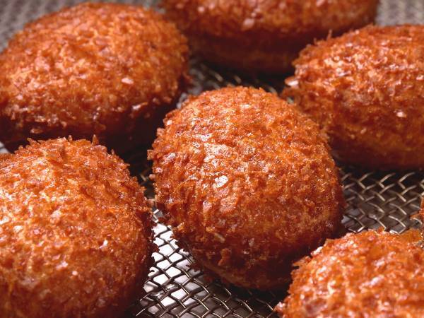 東京ばな奈『伝説のカレーパン』が２０年ぶりに復活！　「絶対食べたい」「嬉しすぎる！」