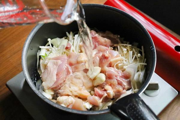 マイタケのおかげで鶏肉が…　寒い日に食べたくなるスープレシピに反響