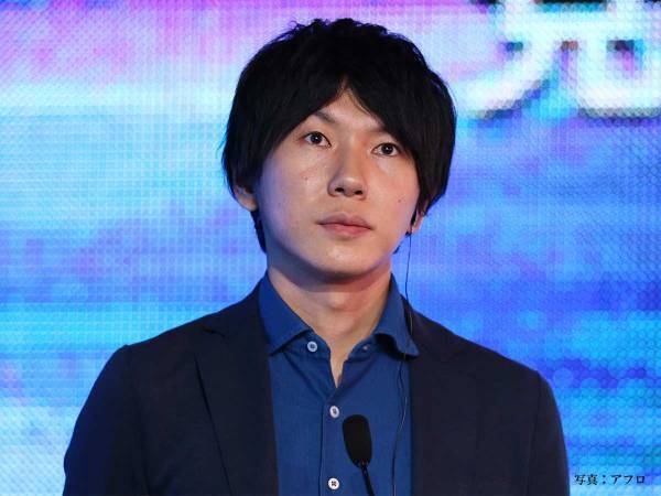 １４年前の姿に「別人みたい」　古市憲寿の写真に反響