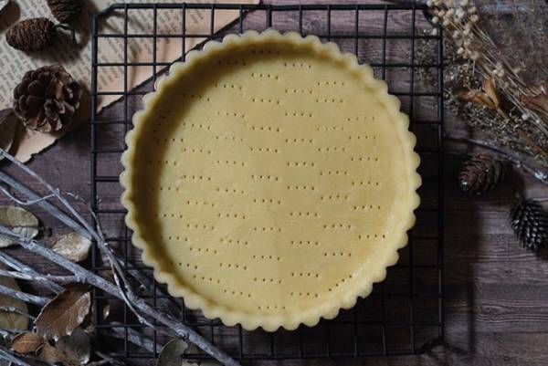 紅葉のタルトに称賛の声　『紅葉型クッキー』の下にあるのは？