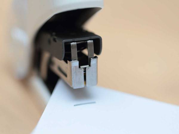 清掃員が呼び掛けるホチキスの捨て方に「これはありがたい！」「朗報だ」