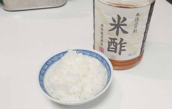 身近な調味料３つ　研いだ米に入れると、ワンランク上の味になった！