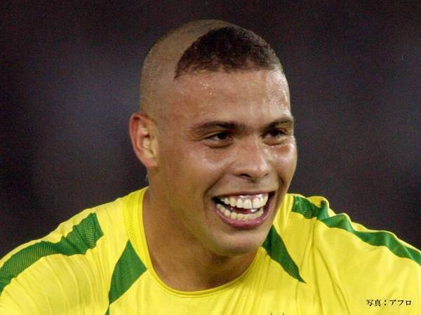 ロナウドの現在に「変貌ぶりがすごい」の声も　ブラジル元代表豪華４ショット