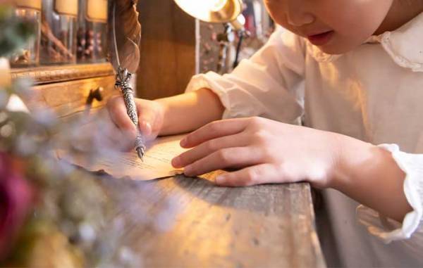 「もらい泣きした」「なんて優しいの…」　娘がサンタクロースに宛てた手紙　内容に、涙