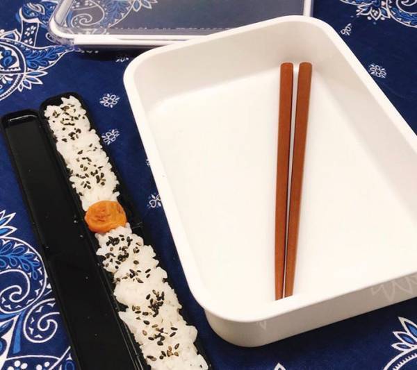 夫「夫婦喧嘩をした翌日のお弁当がこちら！」１枚の写真にネットが爆笑