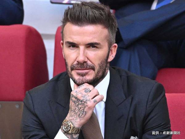 『恋人たちのクリスマス』を口ずさむベッカム　高音部分に差し掛かると？　「かわいすぎだろ」